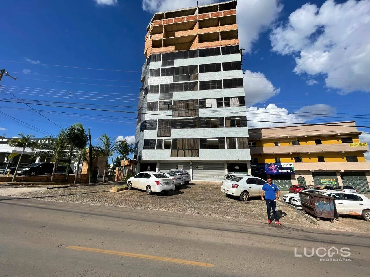 Apartamento com 1 dormitório para alugar, 35 m² por R$ 1.221,25/mês - Vicente Pires - Vice