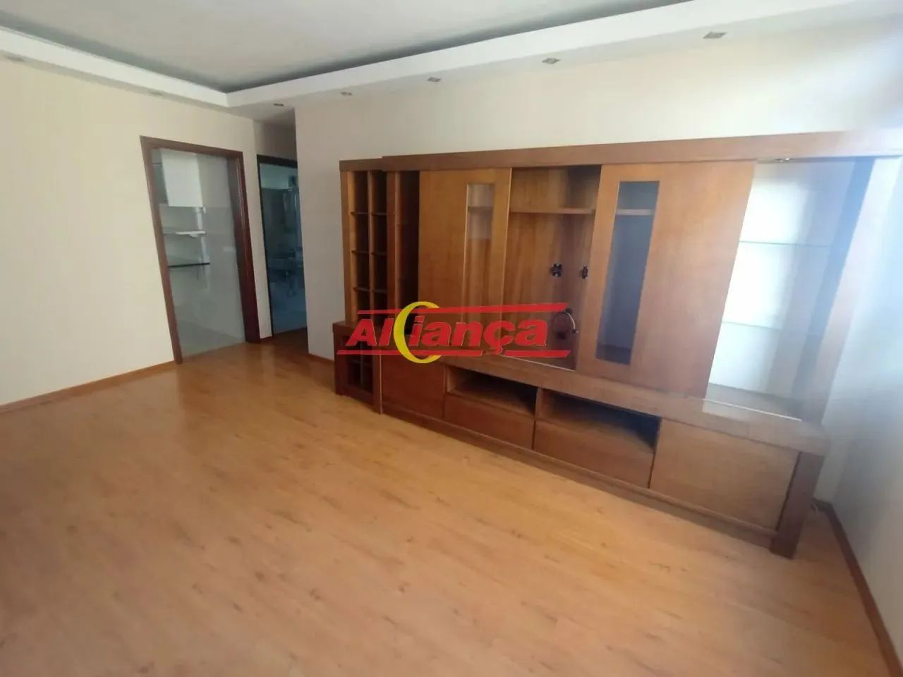 Apartamento para alugar com 2 quartos, 2 banheiros, sala- 55m² -Vila das Palmeiras - Guaru