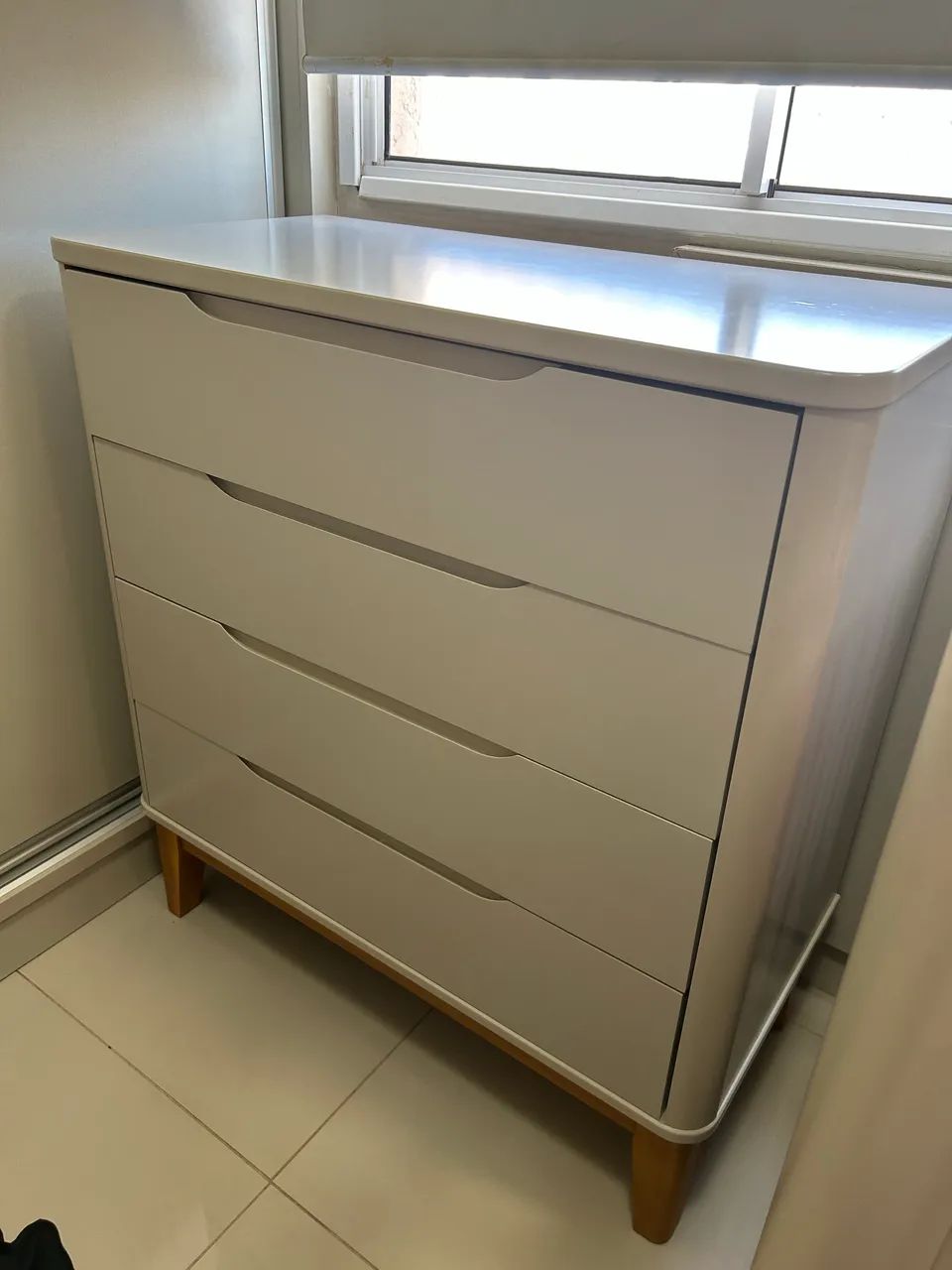 VENDO BERÇO EM MADEIRA MACIÇA + cômoda reller 64330448724994121