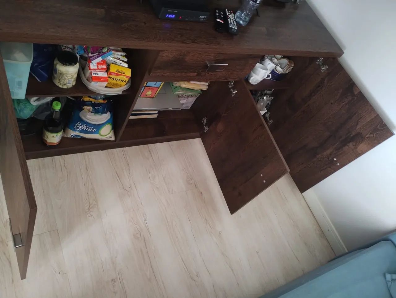 Buffet 3 portas e uma gaveta - Design Moderno64842035246850121