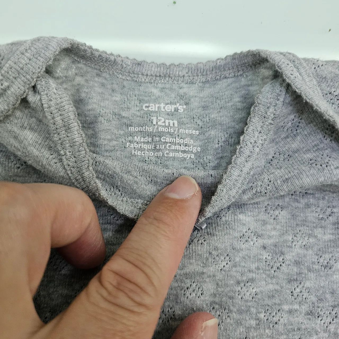 Body manga longa cinza Carter's 12 meses - Foto 2