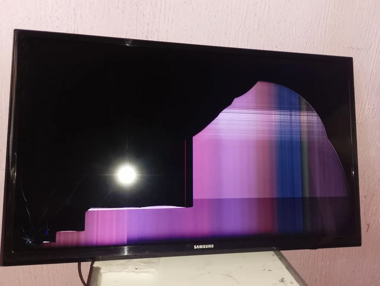 Smart TV Samsung 32 polegadas pra retirar peças