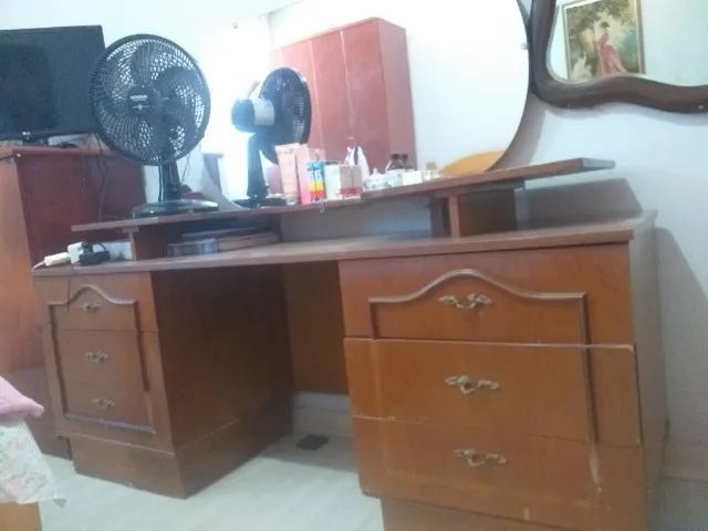 Penteadeira antiga com espelho64962120790913120