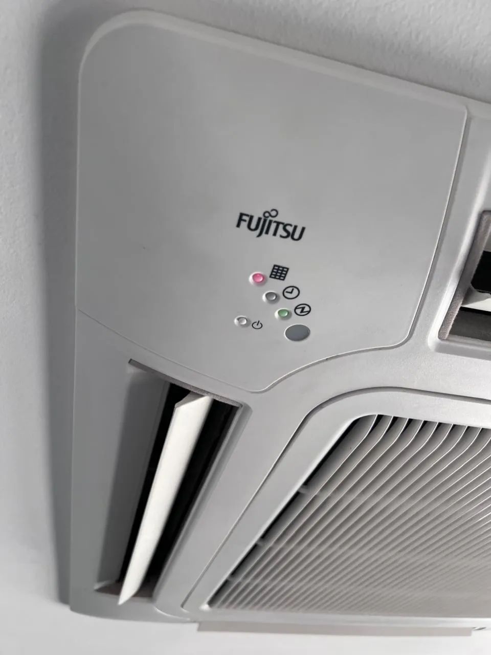 Ar condicionado Cassete Fujitsu 32000 - Foto 5
