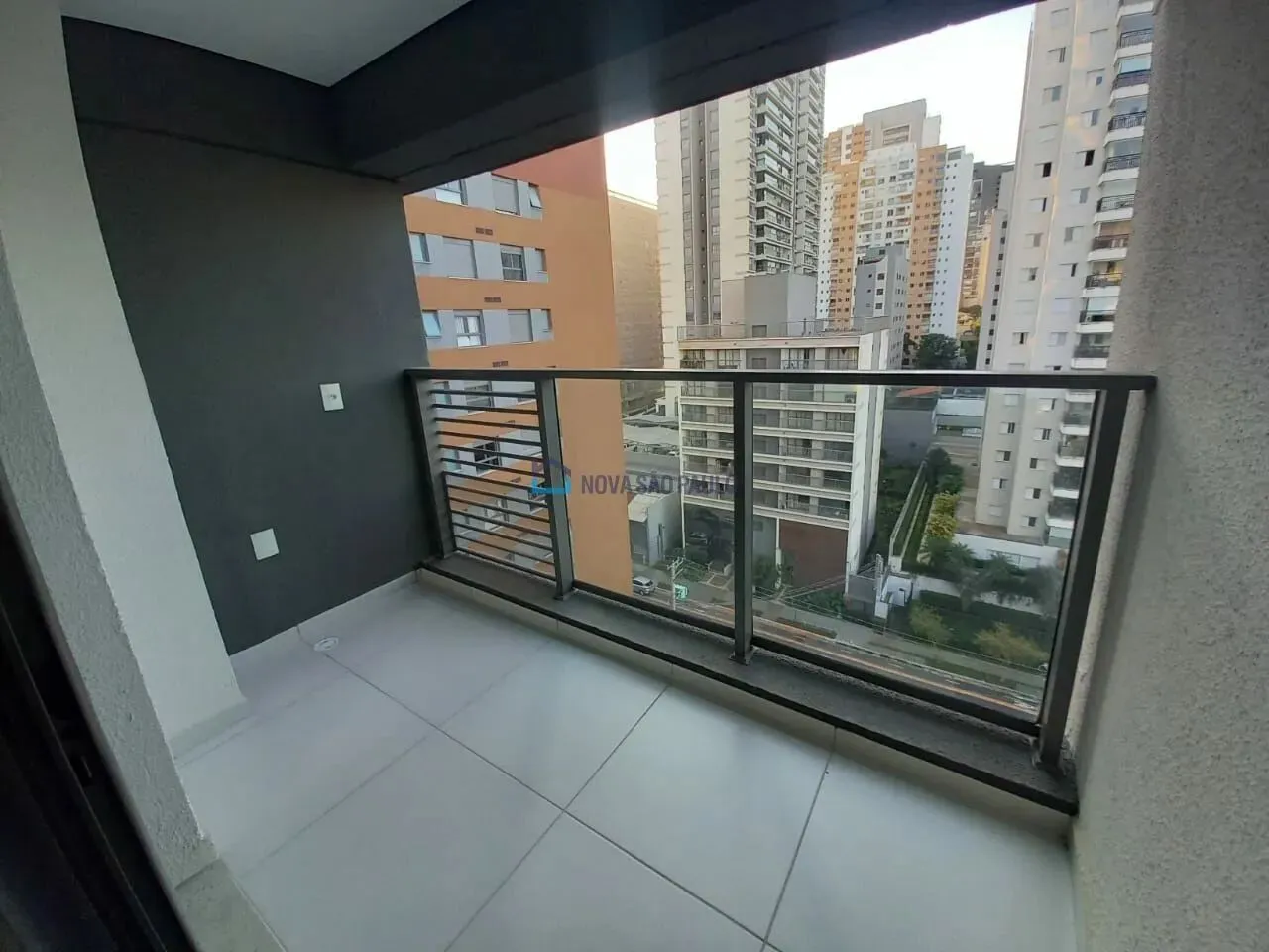 Studio com varanda a pouco metros do Metrô Alto do Ipiranga