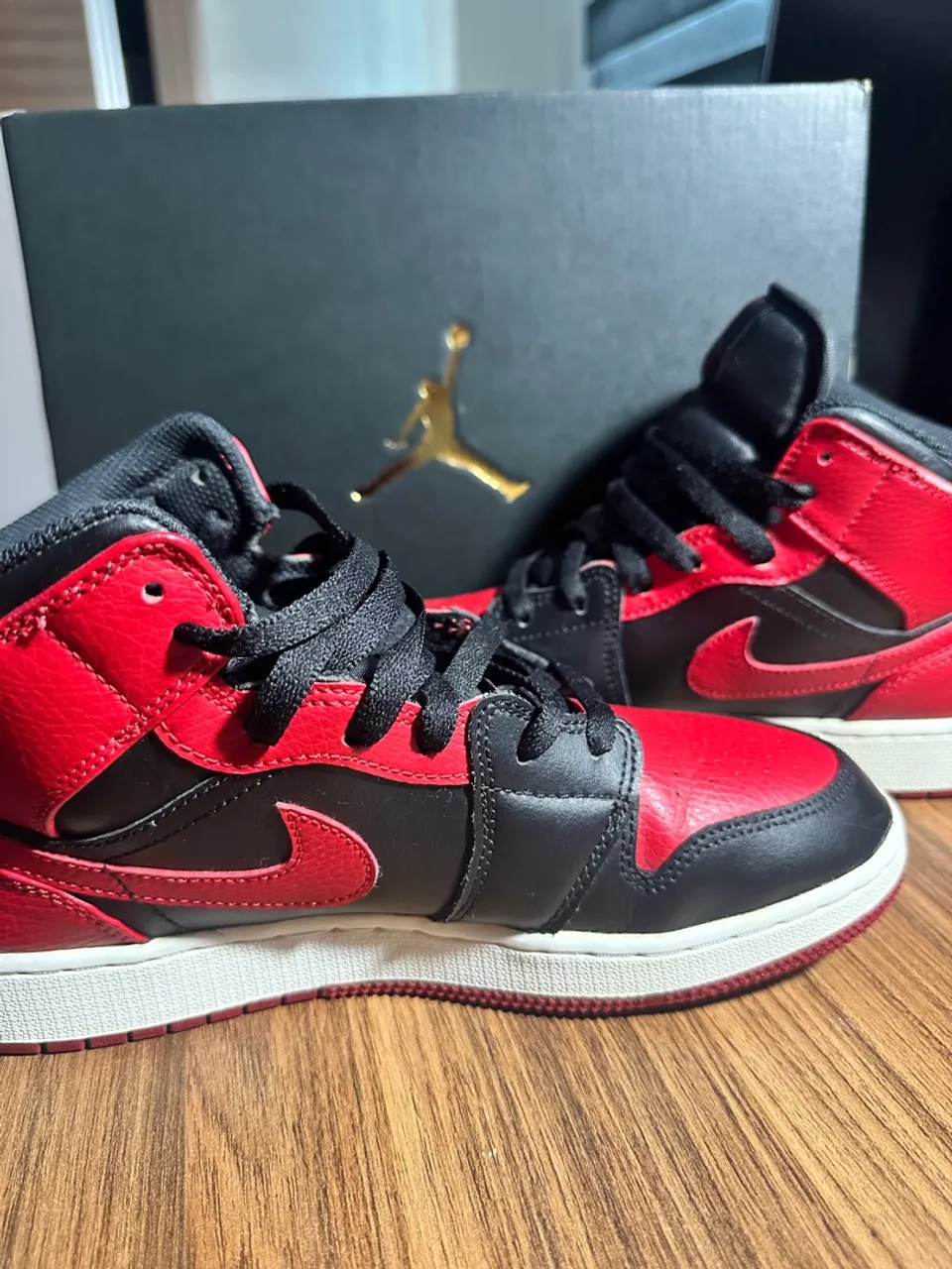 Air Jordan 1 Mid Banned (2020)