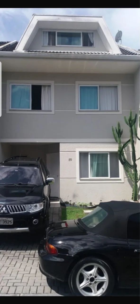 Sobrado Triplex Santa Cândida, em divisa com Bairro Boa Vista