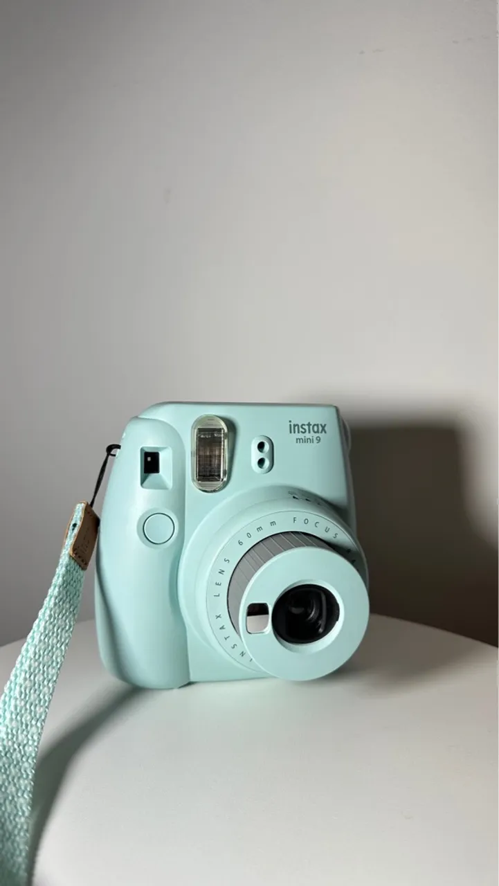 Câmera Instax Mini 9 Polaroid- Azul Tiffany