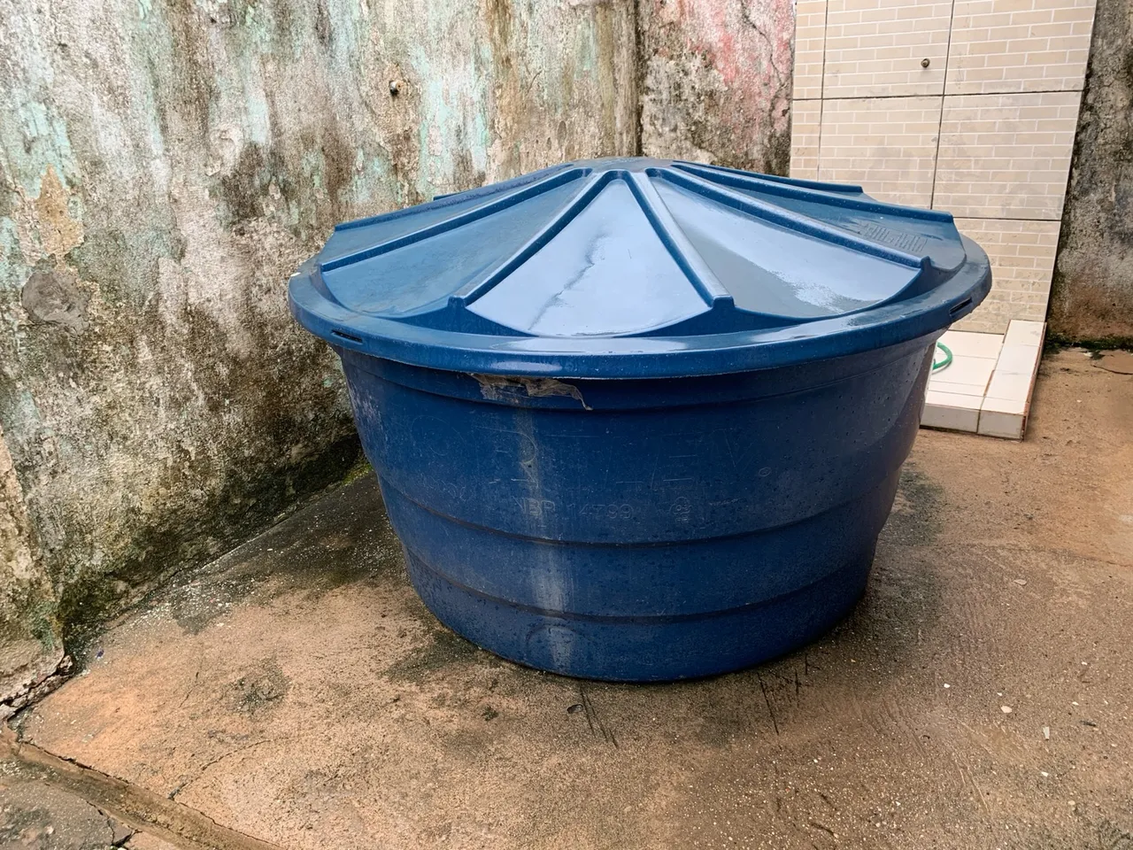 Caixa de água de 1000 L