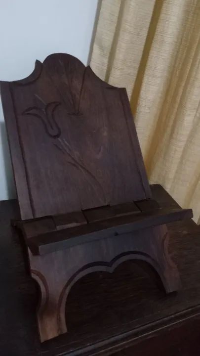 Suporte de Bíblia e  livros de madeira Antigo