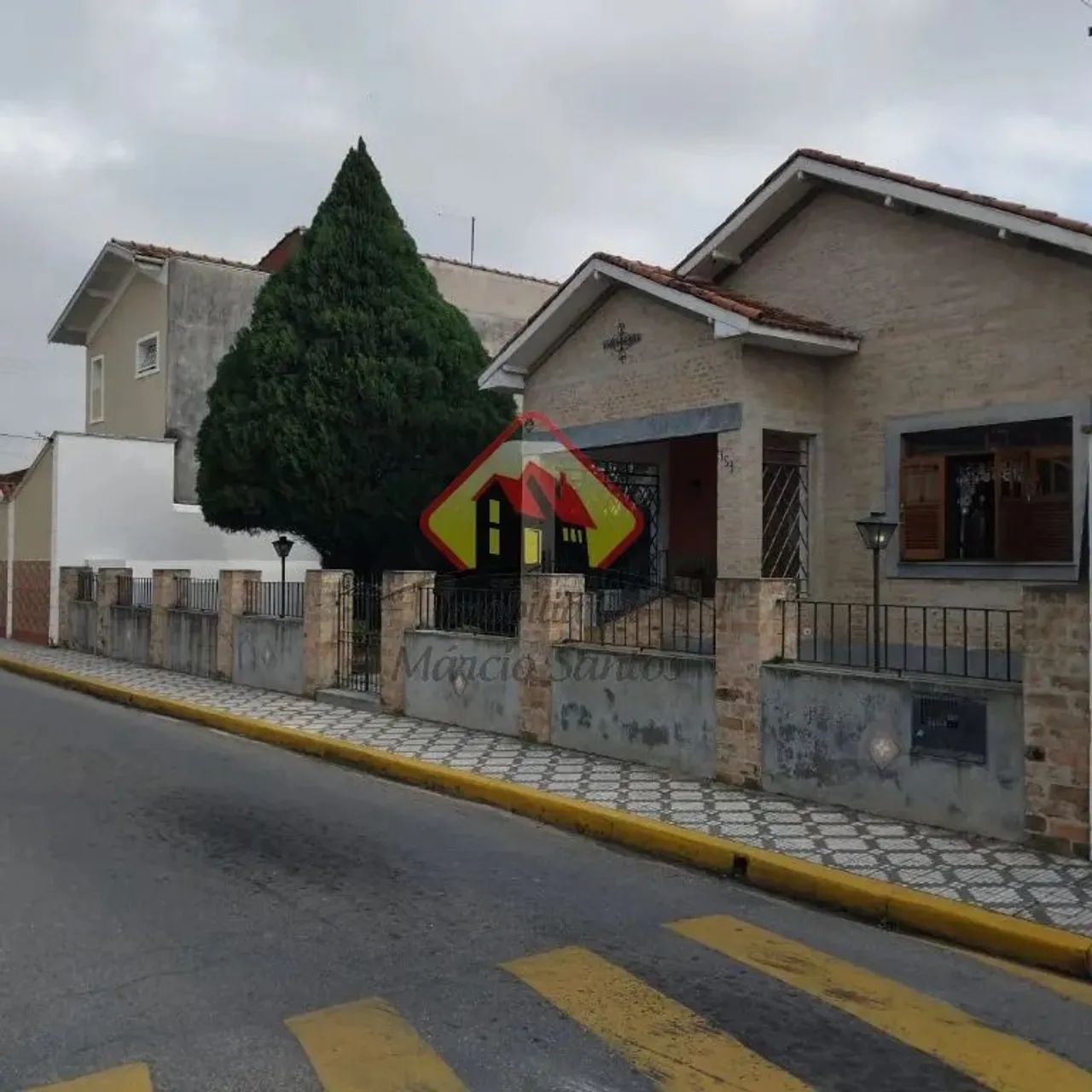 Belíssima Casa no Centro da Cidade, excelente para Comercio, Clinicas e outros. - Foto 2