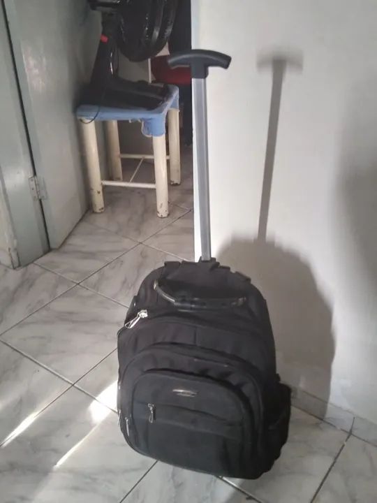 Mochila semi nova - Foto 2