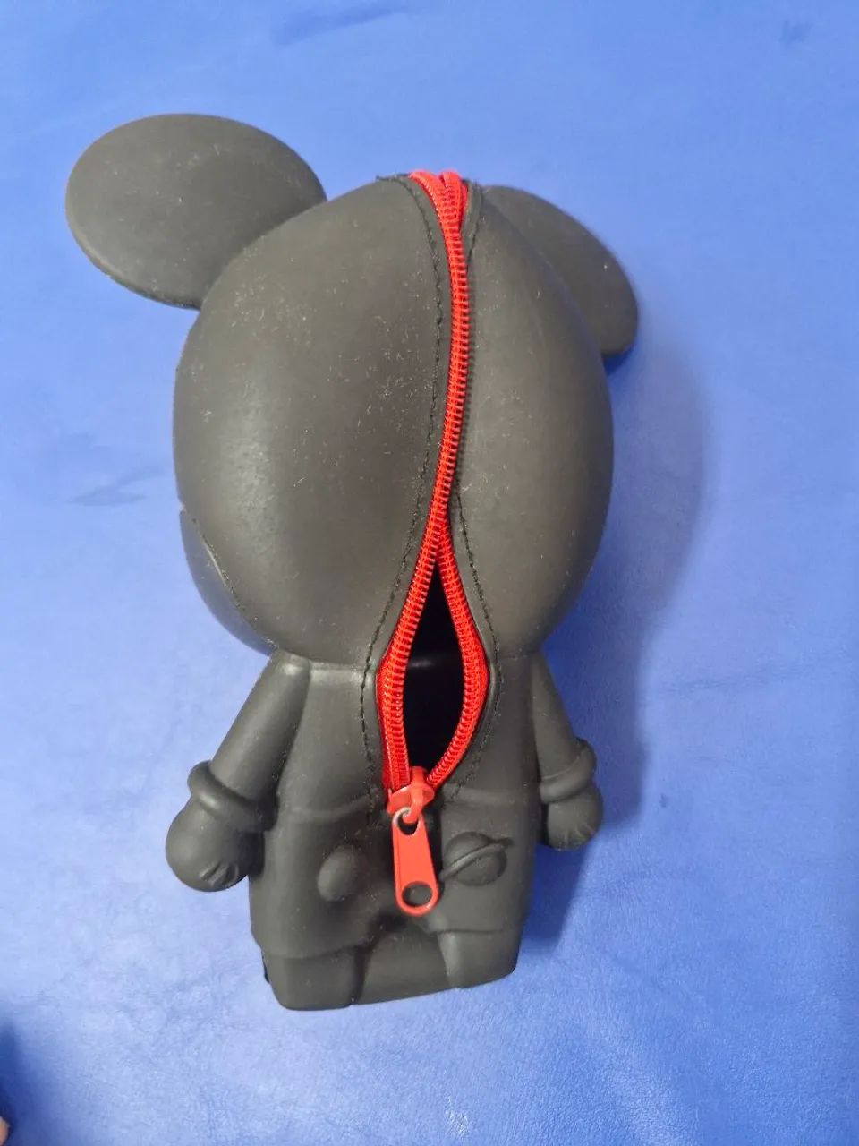 Estojo Mickey Mouse de Silicone Preto - Foto 2