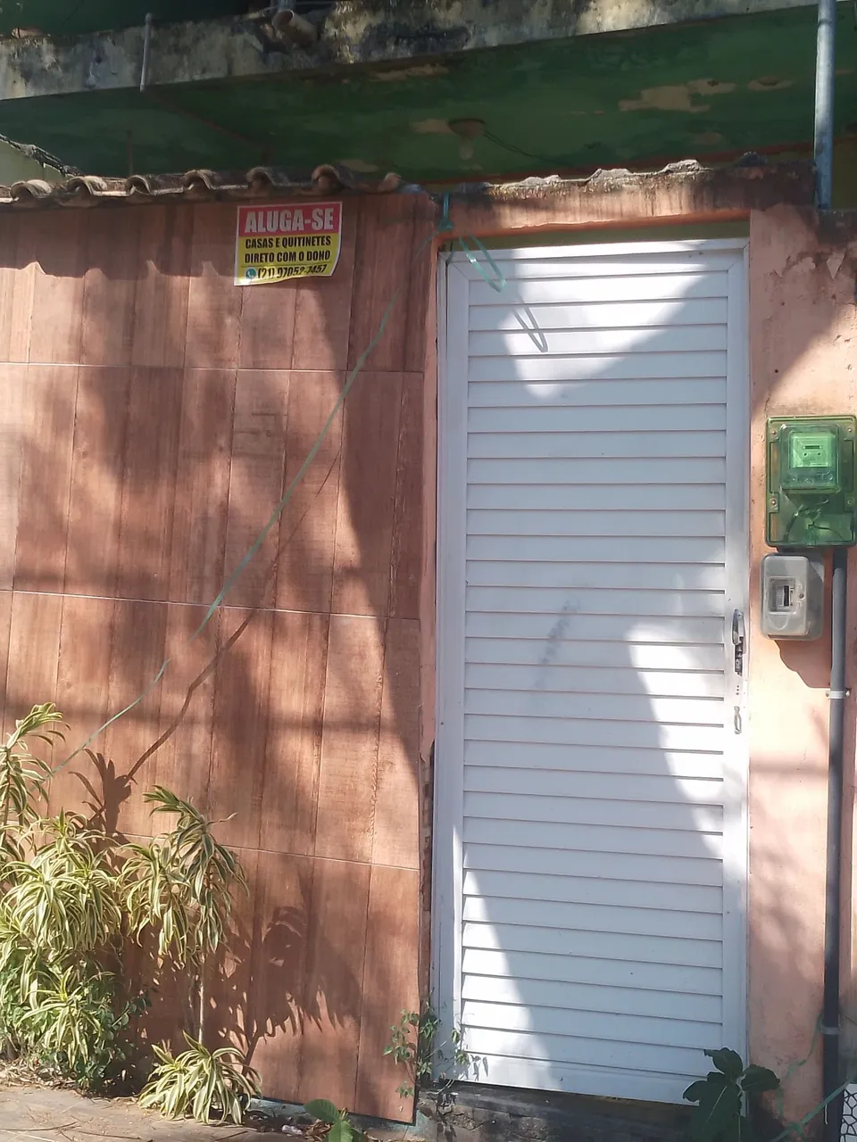 Alugo casa e kitnets
