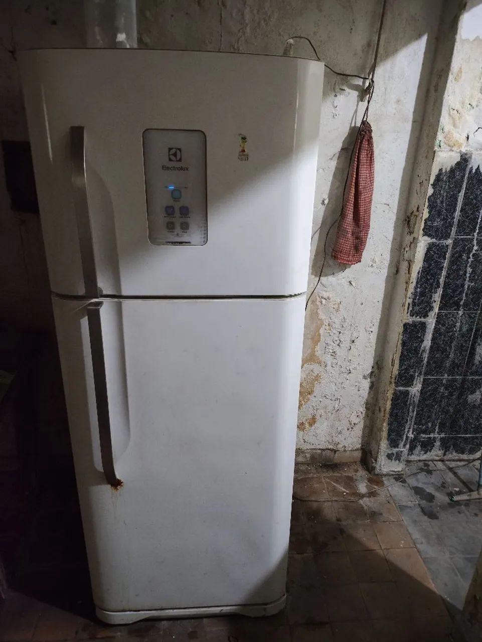 Vendo geladeira 