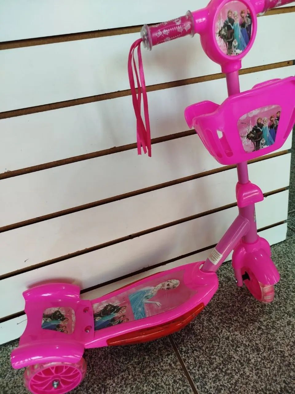 PATINETE MUSICAL FROZEN COM AS PILHAS INCUSAS  - Foto 5