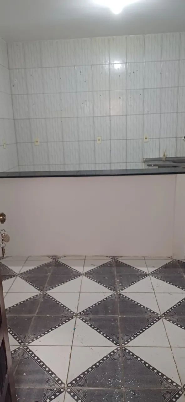 Aluga-se Quarto e Sala