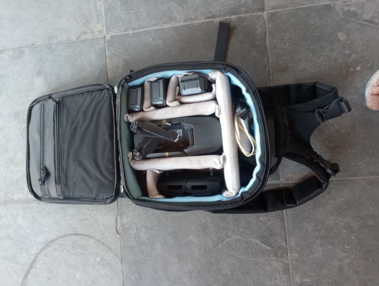 Drone DJI com acessórios e case