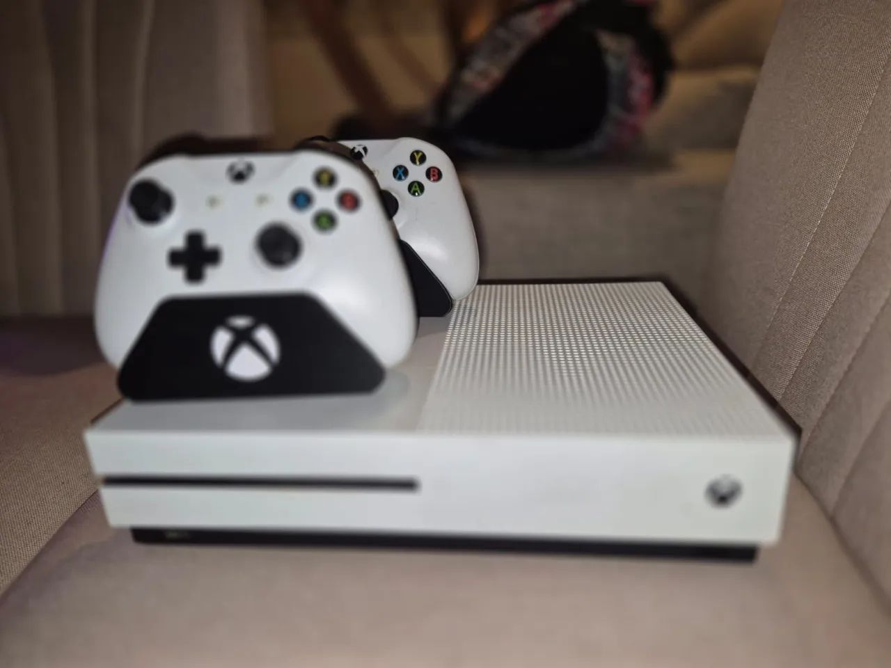 XBOX ONE - CONSERVADO + 2 CONTROLES - Foto 4
