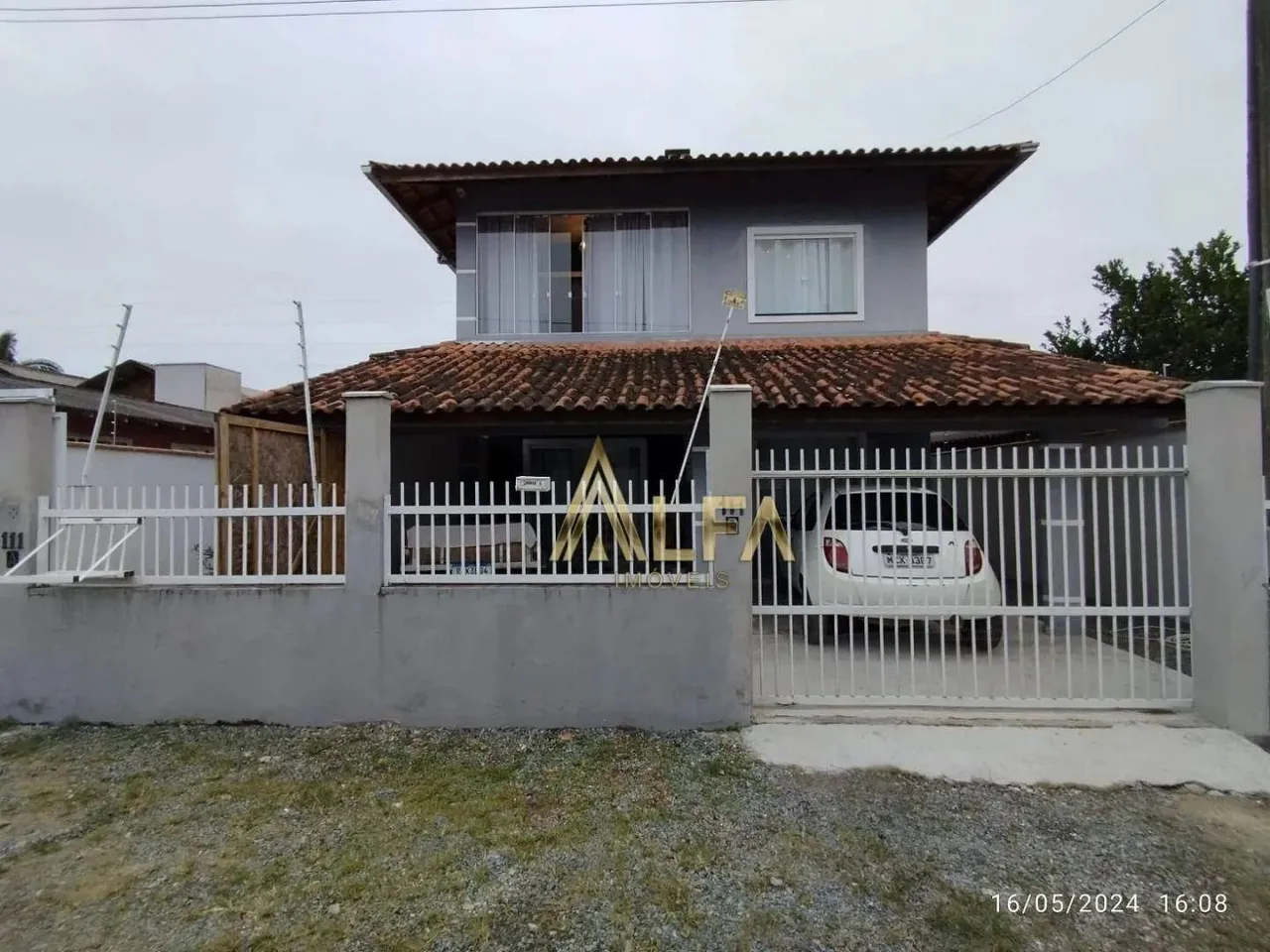 Sobrado com 4 dormitórios à venda, 180 m² por R$ 742.000,00 - Centro - Penha/SC