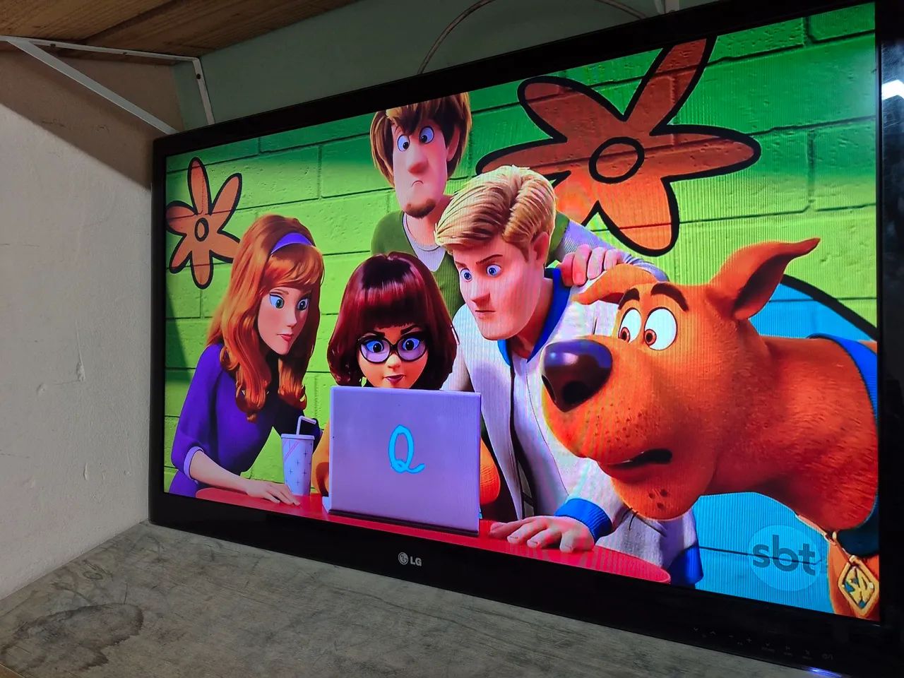 LG 47-inch LED digital TV with HDMI USB audio and video64168598130561121