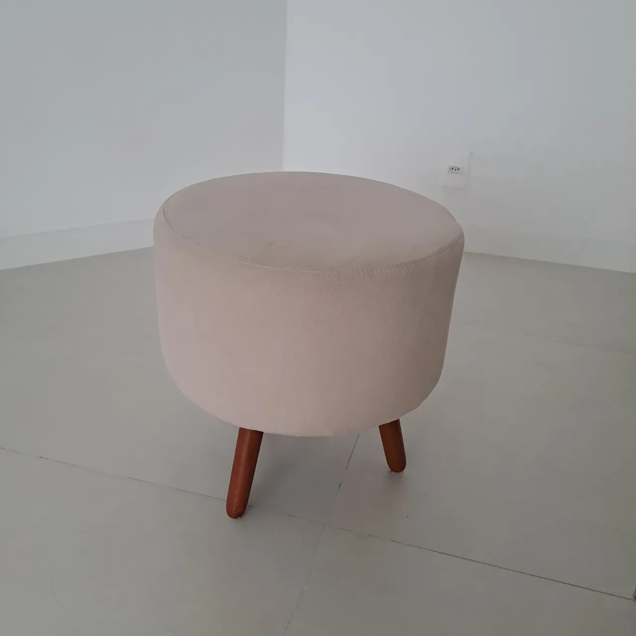 Puff redondo bege - Novo