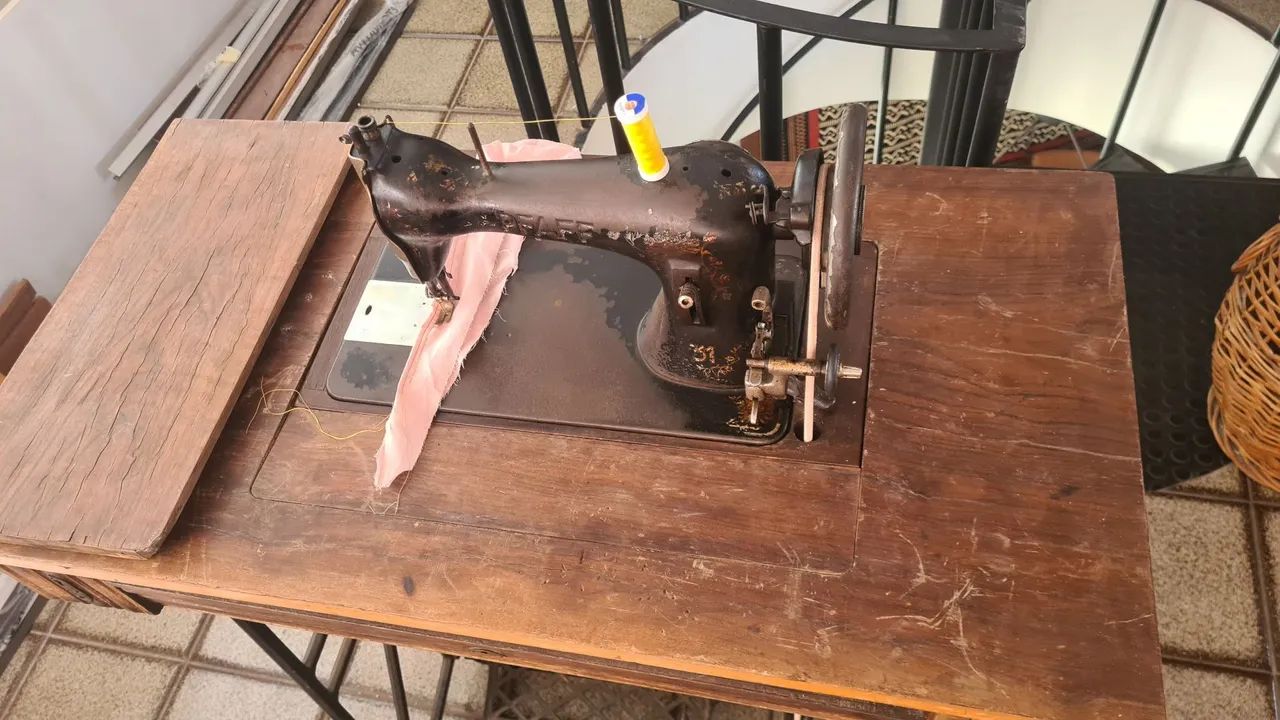 Maquina de Costura Antiga  Pfaff