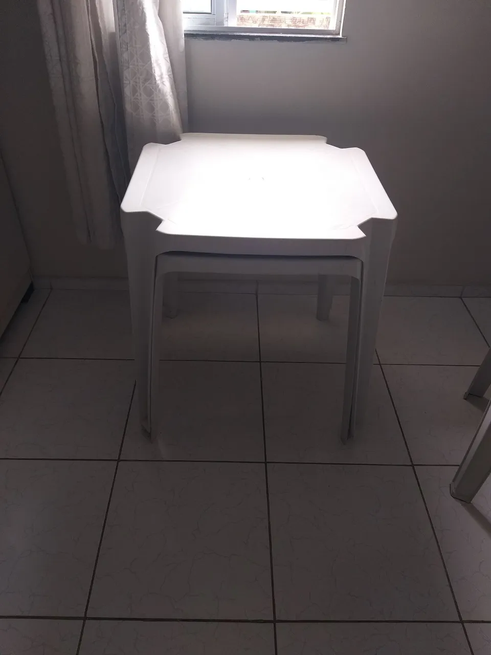 Mesa Quadrada Branca