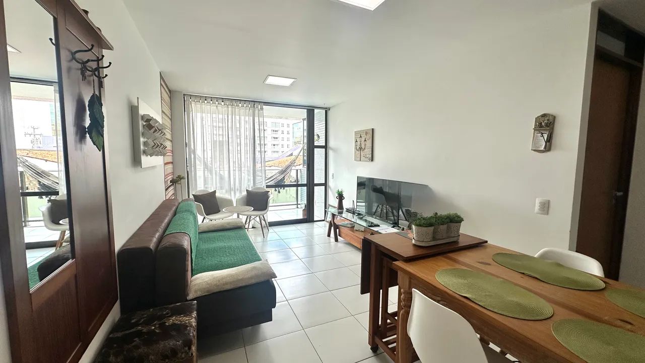 Imóvel 100 metros da praia, para aluguel tem 67m2 com 2 quartos em Tambaú - João Pessoa - 