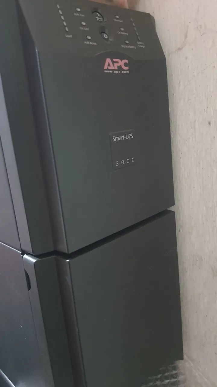 No-Break APC Smart-UPS 3000 - Foto 4