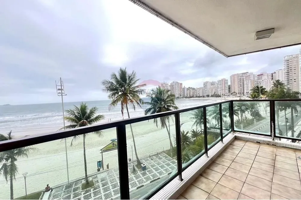 Locação Anual - Guarujá por R$6.000, 3 suítes e vista mar