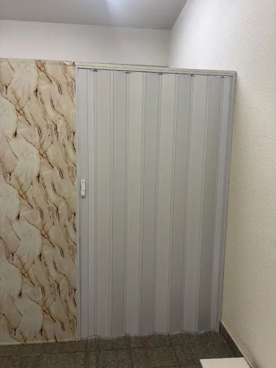 Divisorias de Eucatex com porta  - Foto 3