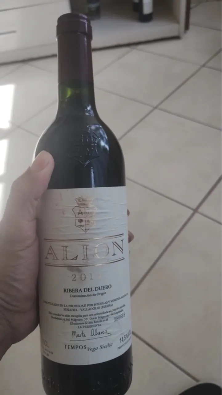 Vinho Alion Ribera del Duero 2014