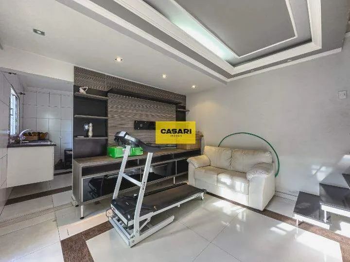 Casa térrea com edícula no bairro de Jordanópolis em SBC