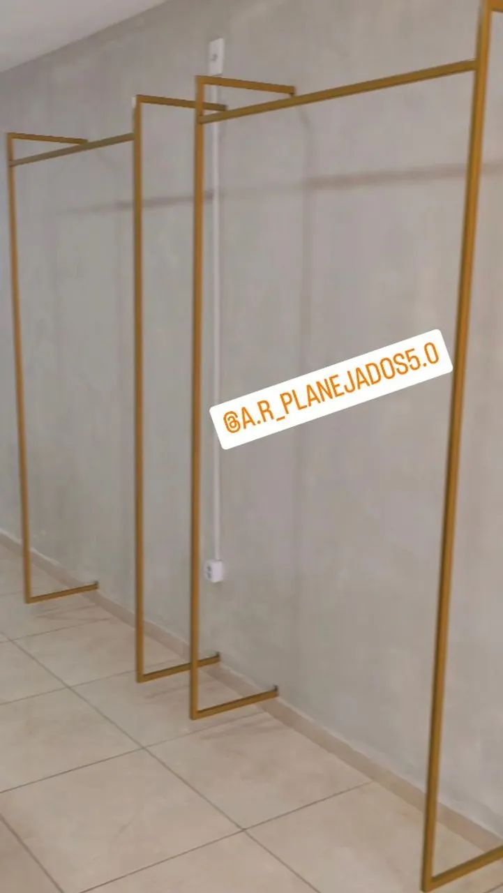 Ararás em Metalon 