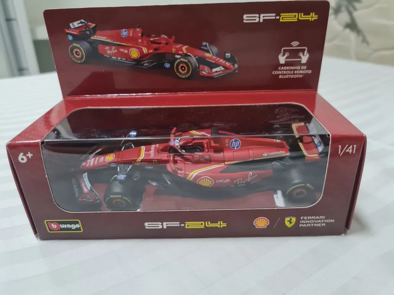 Miniatura Ferrari F1 SF24 Shell escala 1/41.