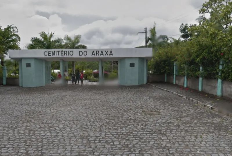 JAZIGO CEMITÉRIO ARAXA 