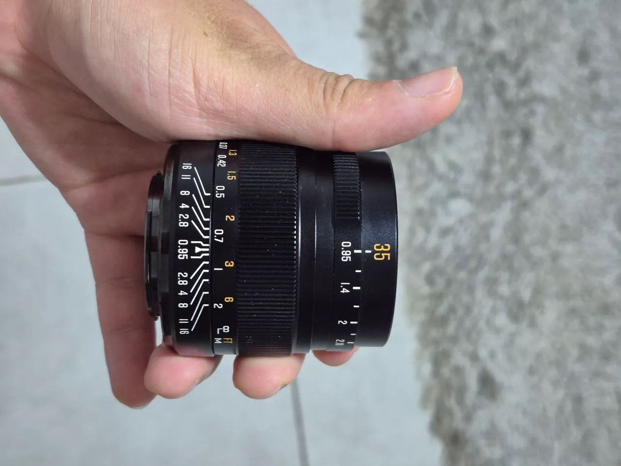 Lente Brightin Star 35mm f0.95 para Fujifilm 