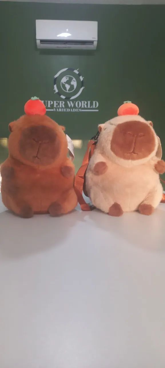 Bolsa dr capivara de pelucia