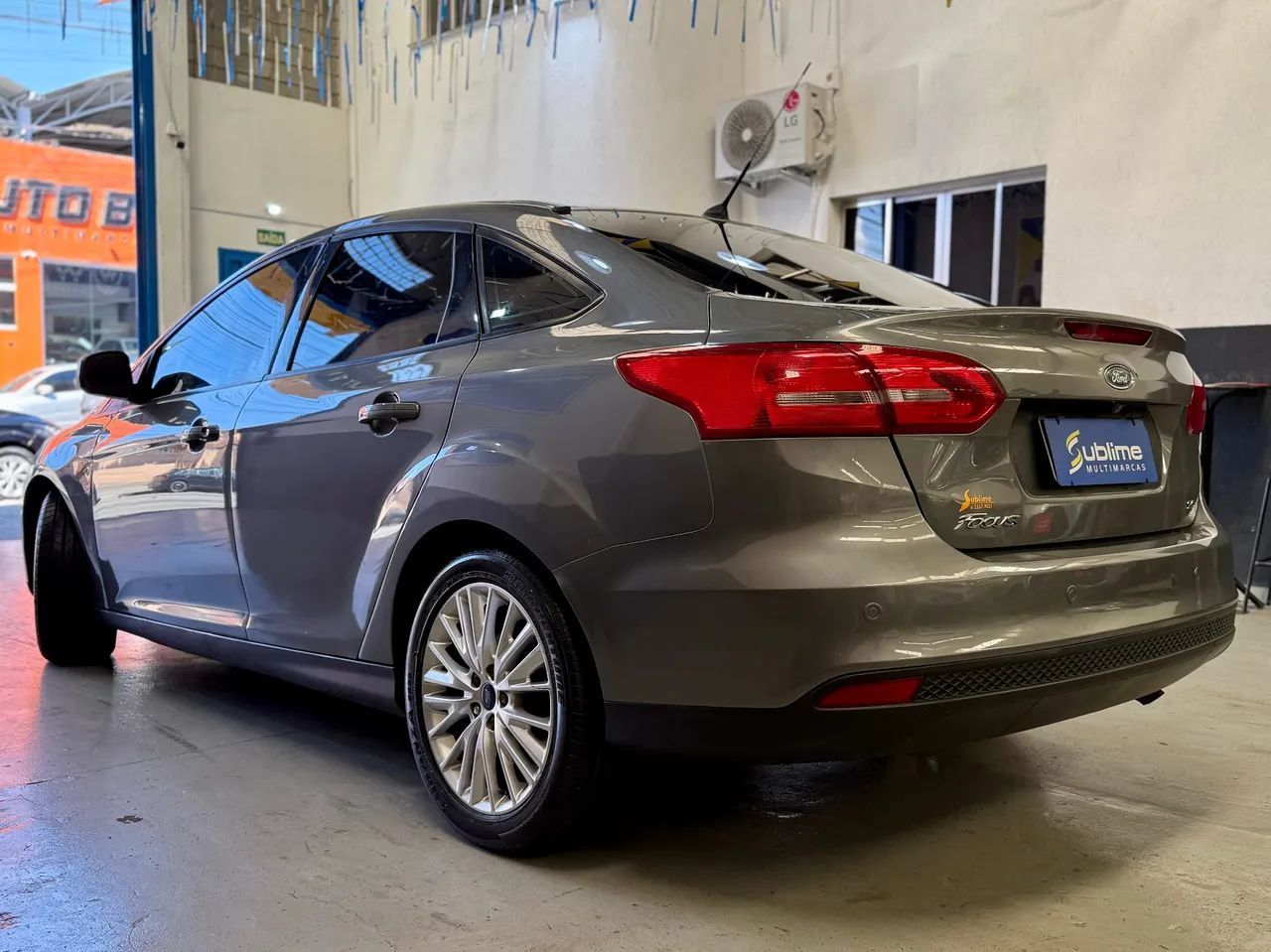 Ford Focus Fastback Se/se Plus 2.0 Flex Aut. 2017 - Foto 2