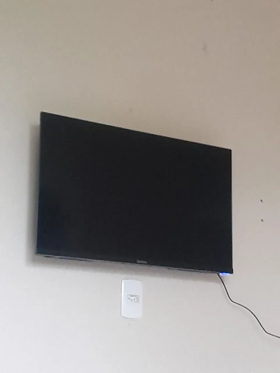 Tv Aiwa smart, nova 1 mês de uso 32 polegadas funcionando normal  - Foto 3
