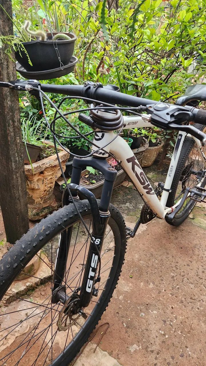 Bicicleta KSW aro 29, quadro 21 branca