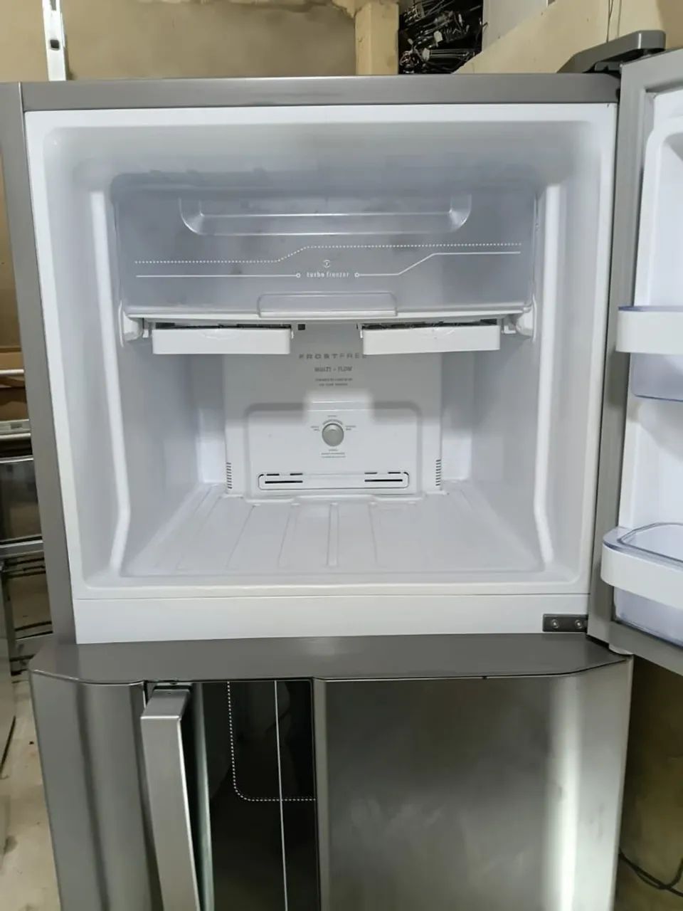 Geladeira Eletrolux Inox - Foto 3