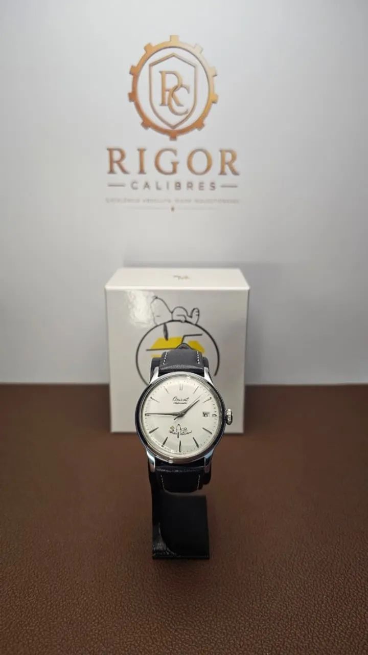 Orient Bambino Peanuts 75th Anniversary: Ed. Limitada, Automático, Calibre F6724, Couro - Foto 5