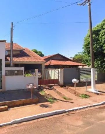 Casa e sala comercial em Angelica disponivel