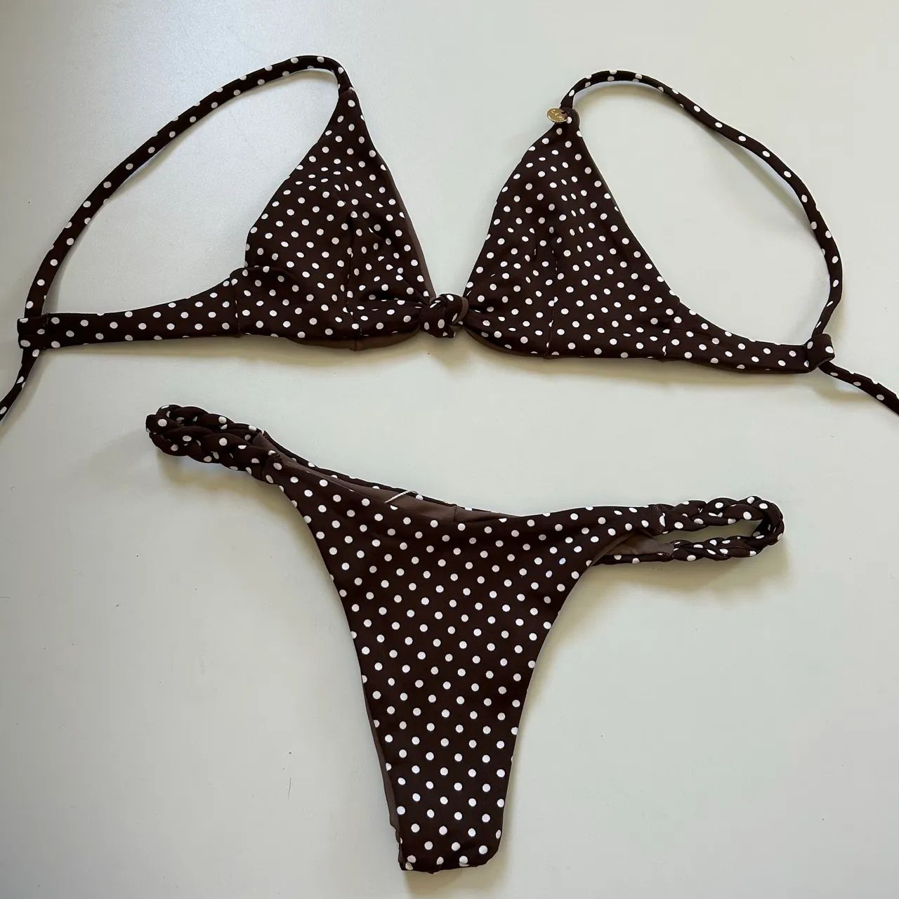 Conjunto biquíni poá marrom com branco 