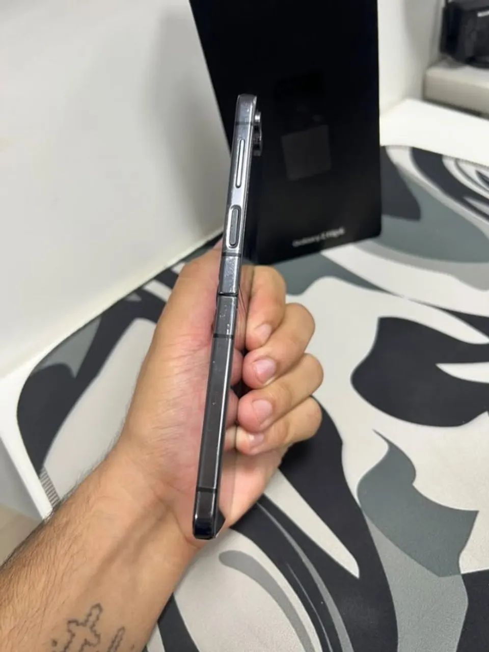 SAMSUNG GALAXY Z FLIP5 - Foto 4