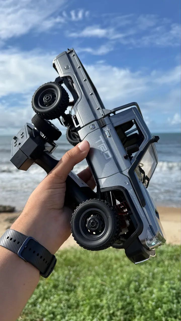 Carro de controle remoto 4x4