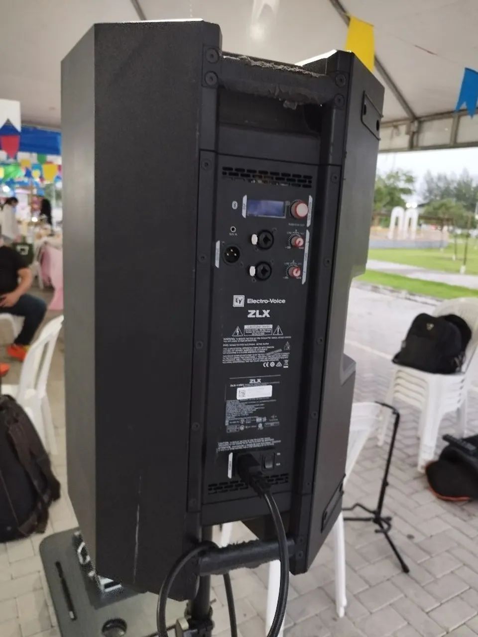 Caixa Amplificada Eletrovoice ZLX15BT  - Foto 2