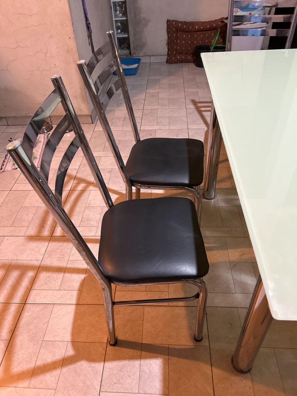 Mesa com 6 cadeiras em metal cromado - Foto 4